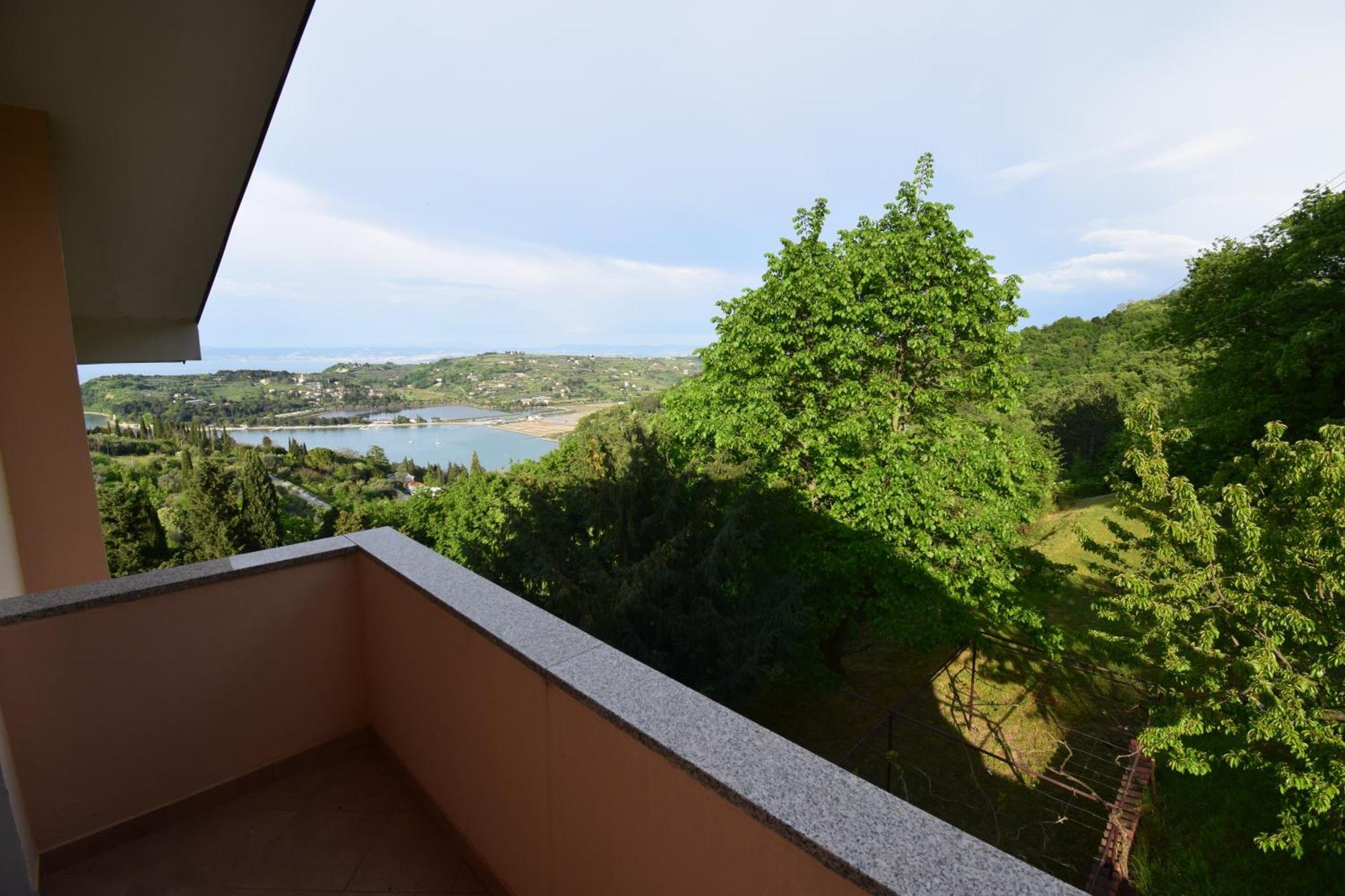 Apartments Bella Vista Lilly Portoroz Exterior foto